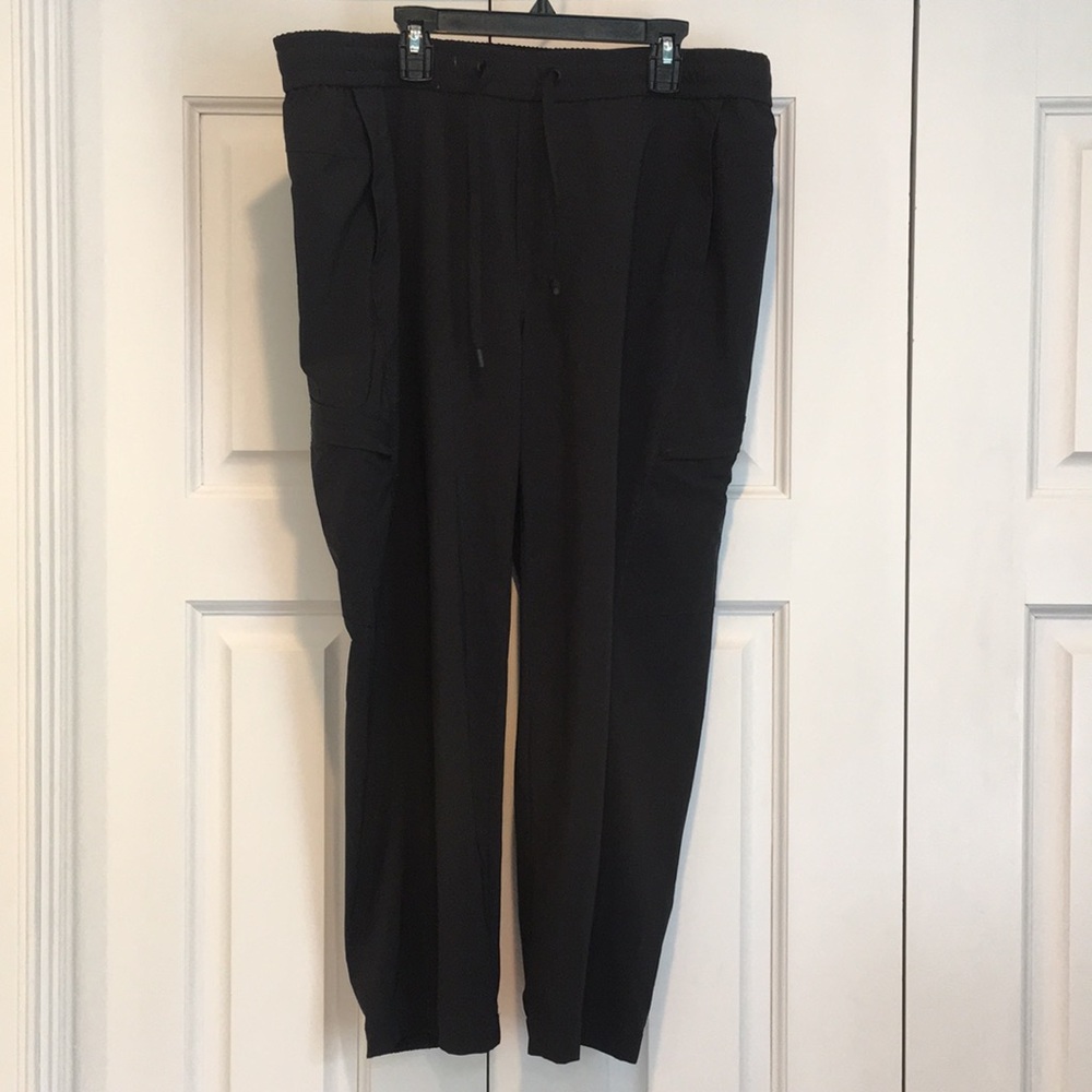 Eddie Bauer athletic pants for women’s